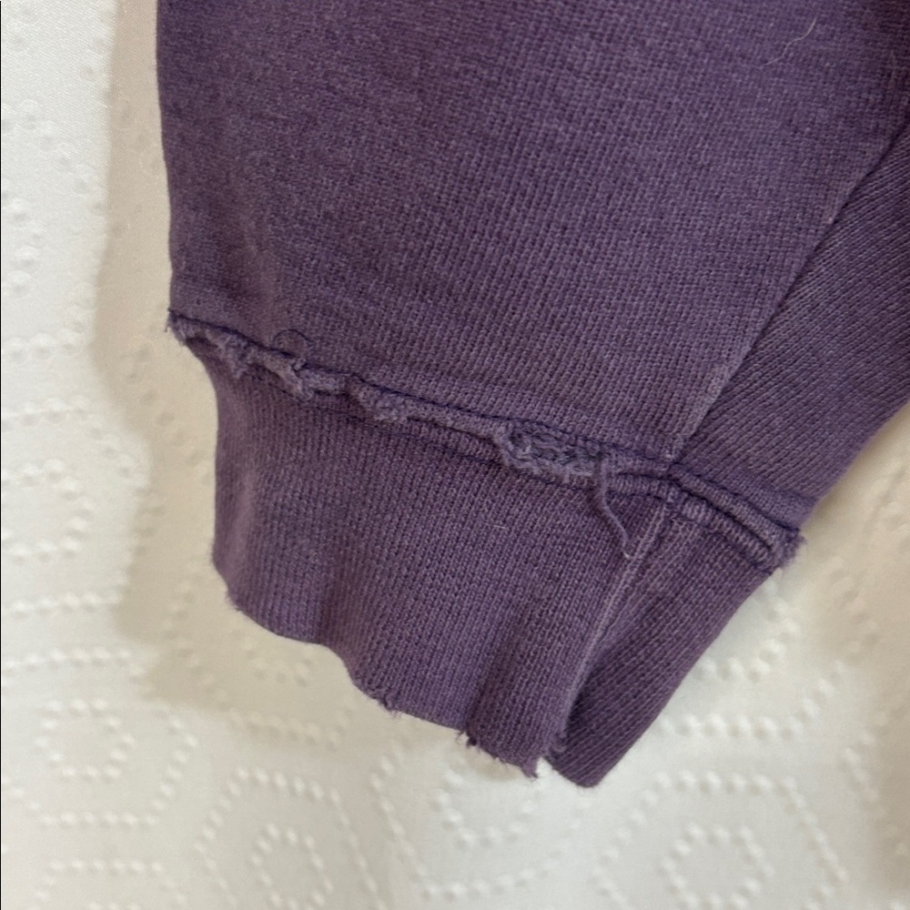 Vintage Levis Sweatshirt medium purple - Picture 4 of 10